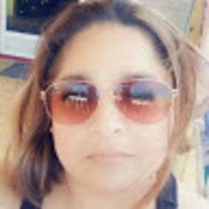 Meet your Posher, Yolanda